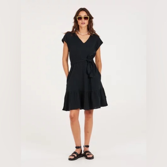 Ruffle Hem Tiered Dress Lightweight Flowy Gauze Neutral Black Gap Size XXL - Picture 11 of 16